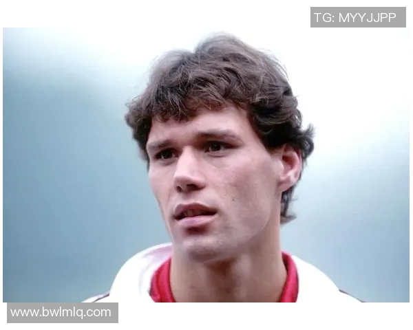 中国足球明星回忆视频展现辉煌岁月与激情瞬间的精彩旅程